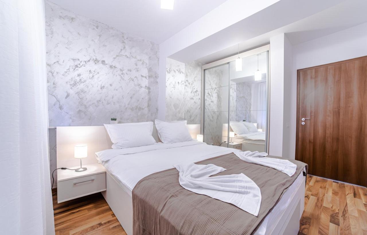 Mikras Luxury Apartment سِنايا المظهر الخارجي الصورة